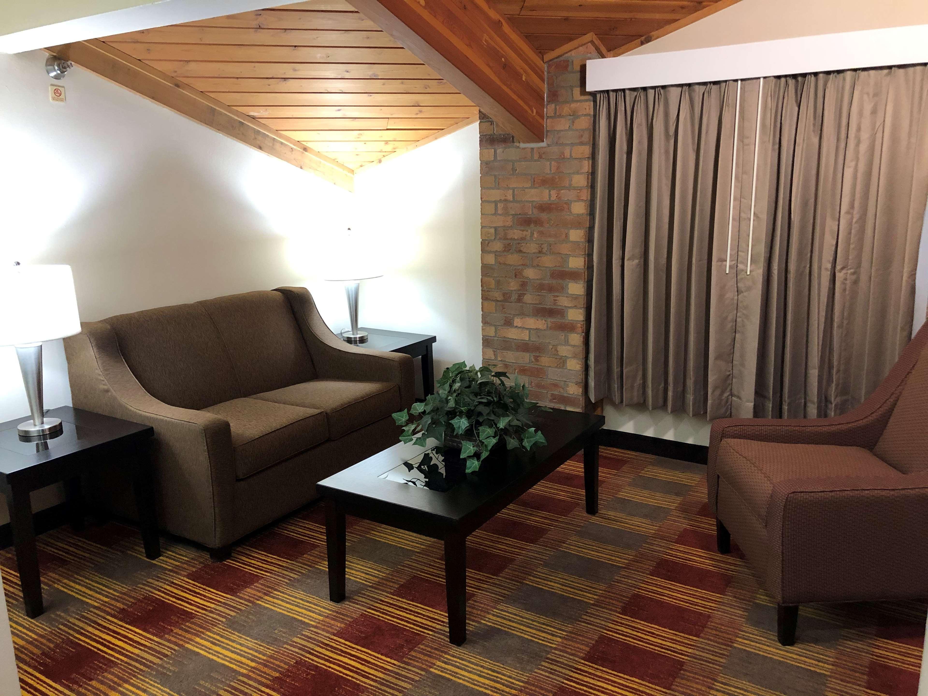 Best Western Lakewood Inn Hebron Buitenkant foto
