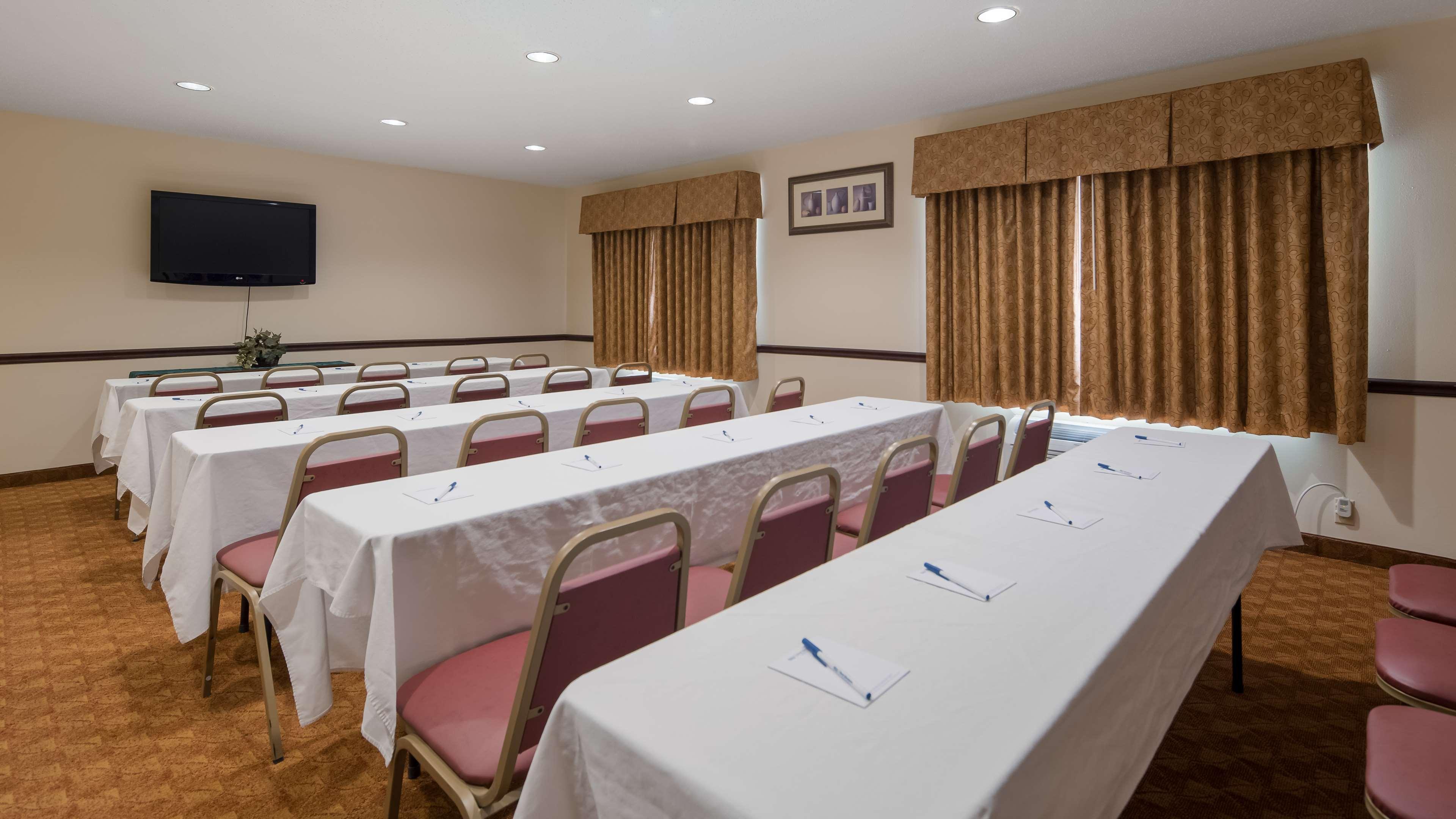 Best Western Lakewood Inn Hebron Buitenkant foto