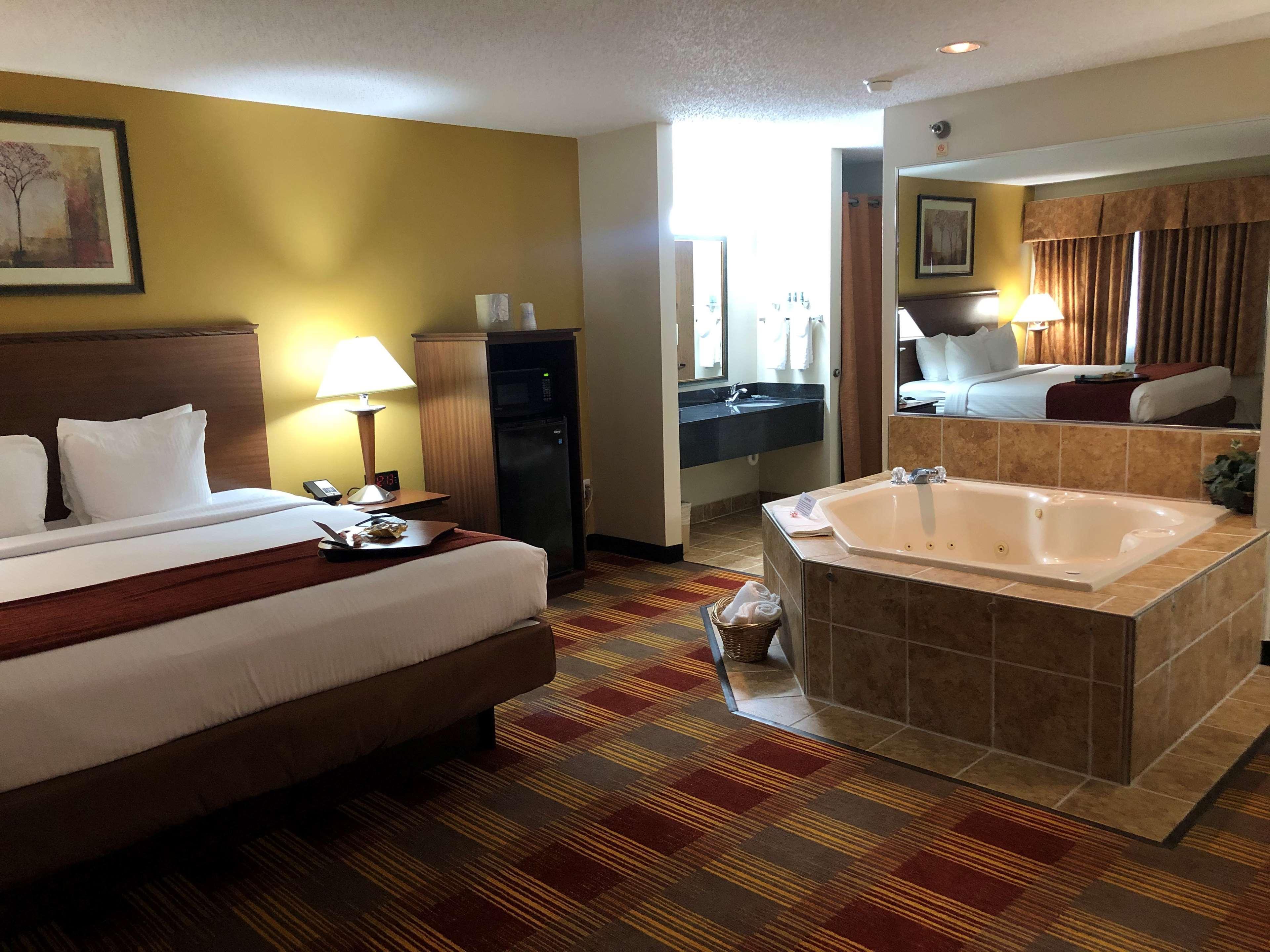 Best Western Lakewood Inn Hebron Buitenkant foto