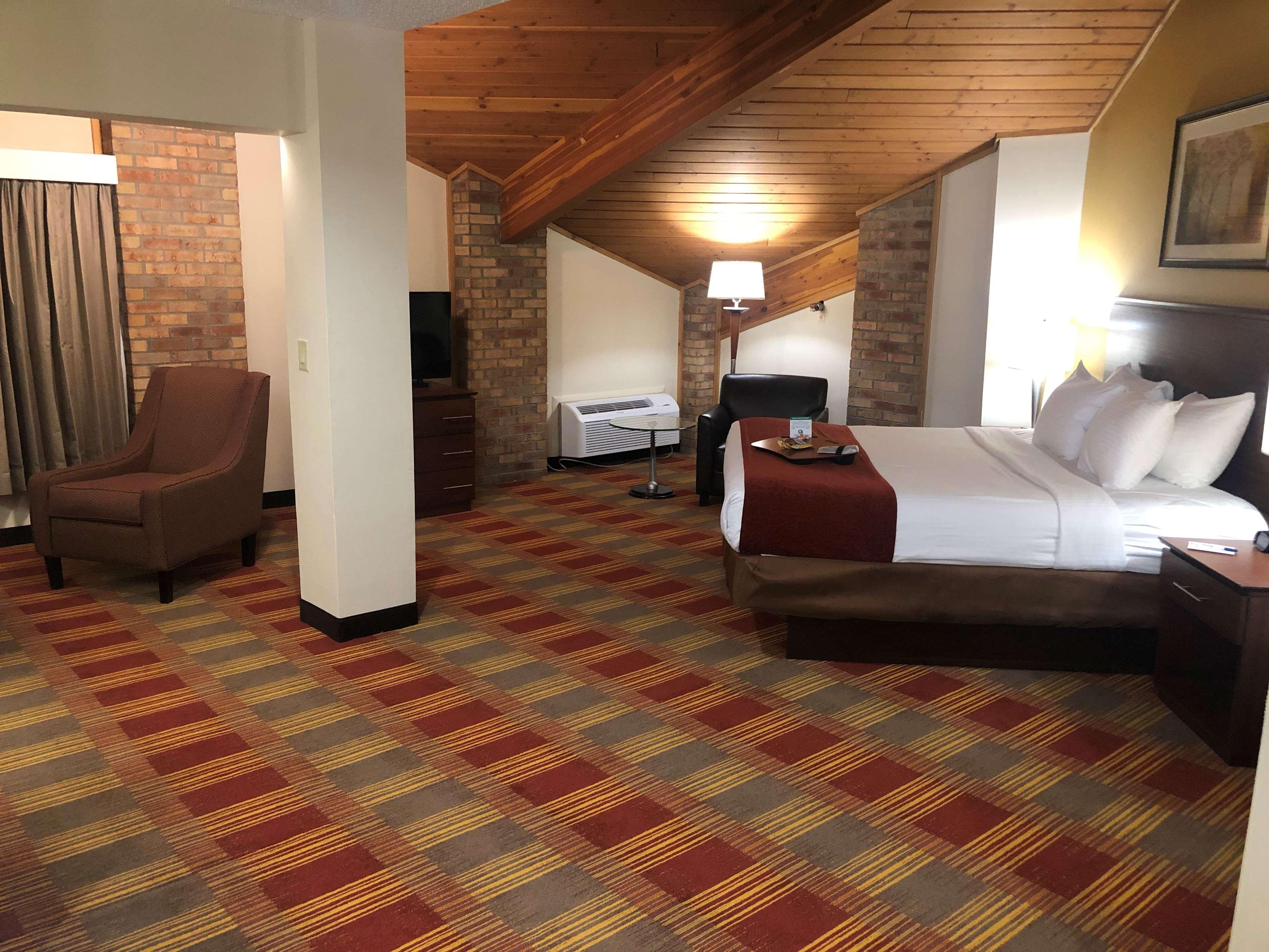 Best Western Lakewood Inn Hebron Buitenkant foto
