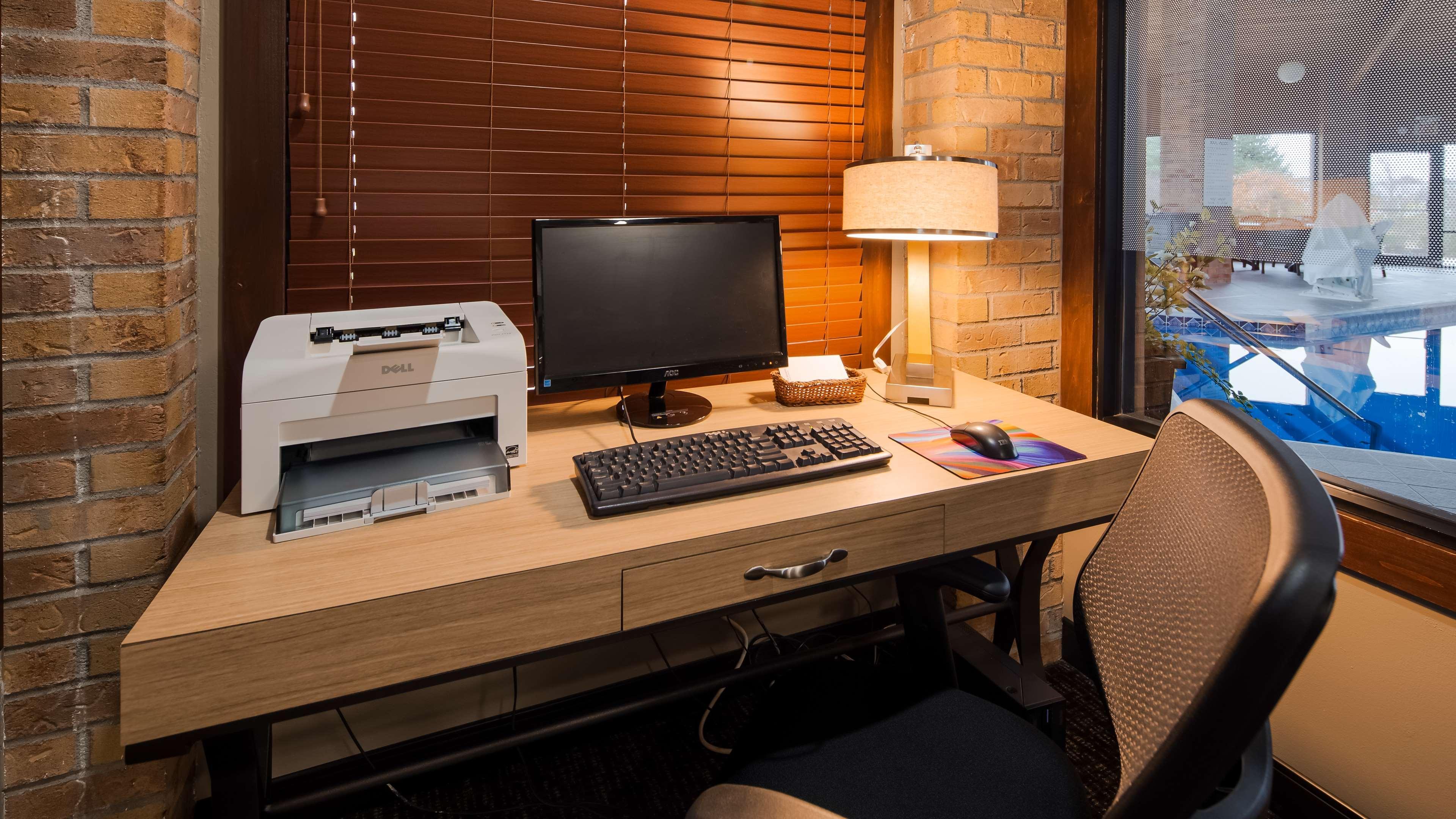 Best Western Lakewood Inn Hebron Buitenkant foto