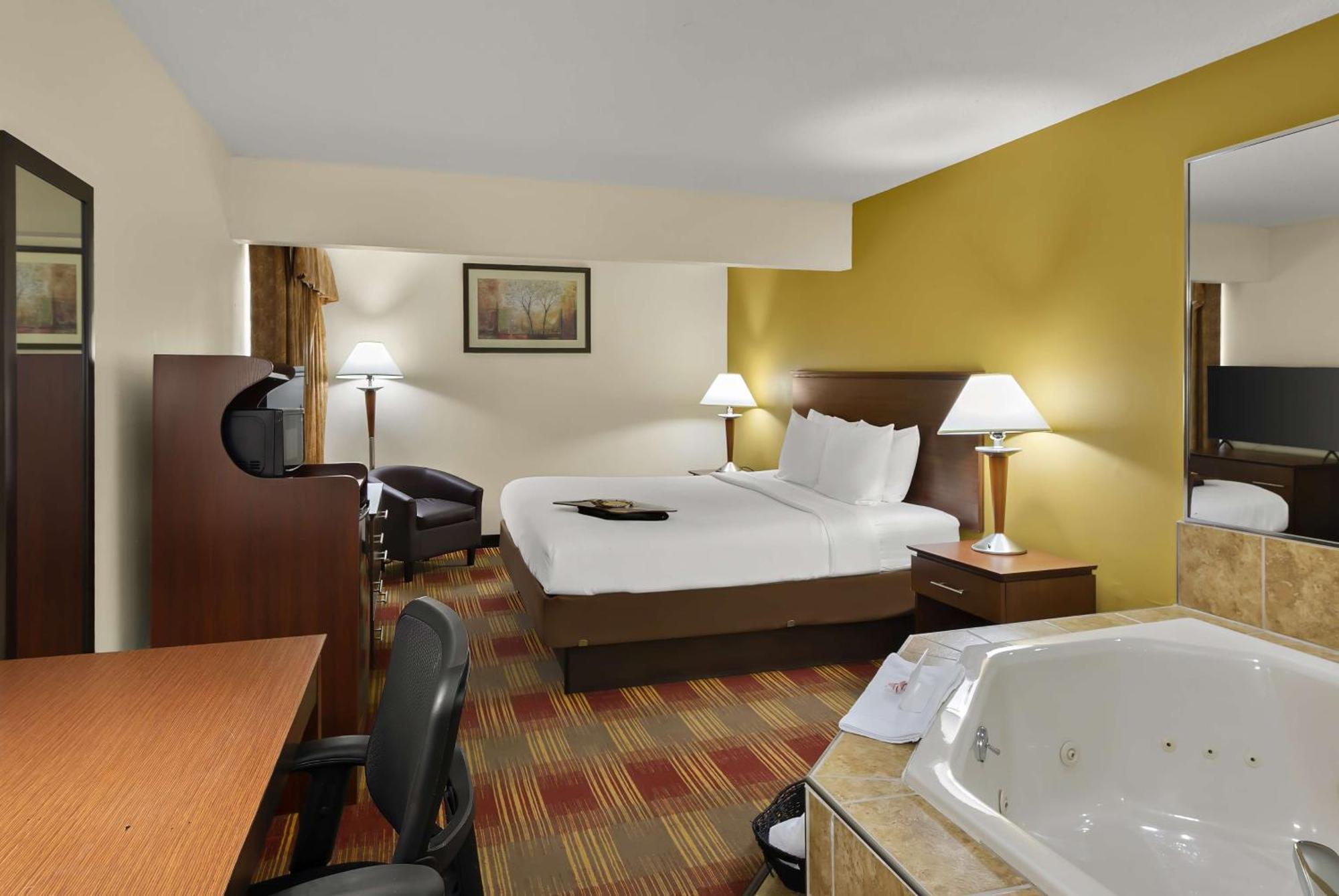 Best Western Lakewood Inn Hebron Buitenkant foto