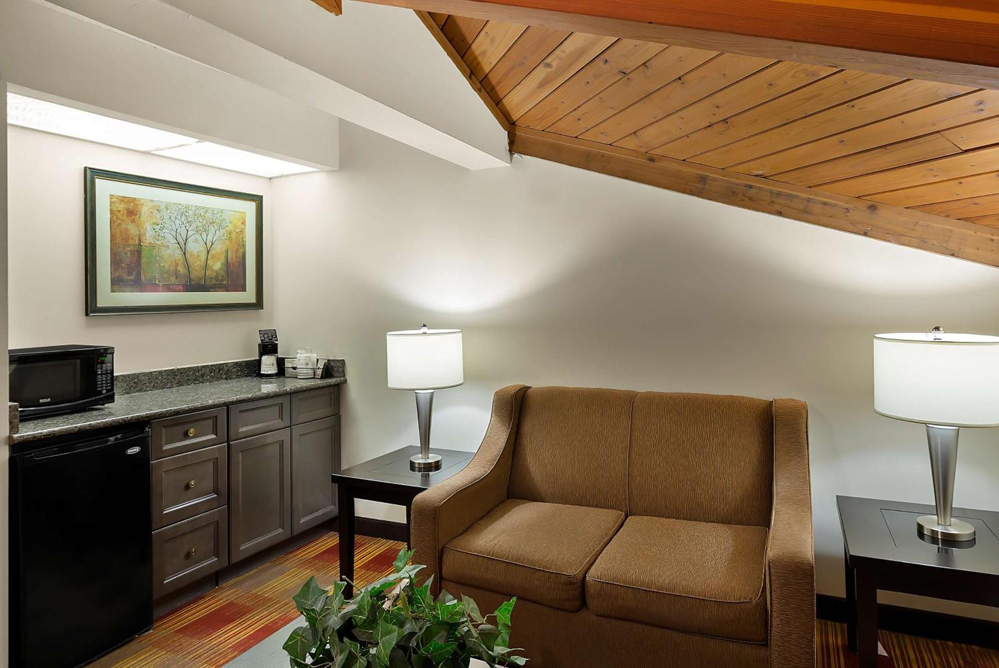Best Western Lakewood Inn Hebron Buitenkant foto