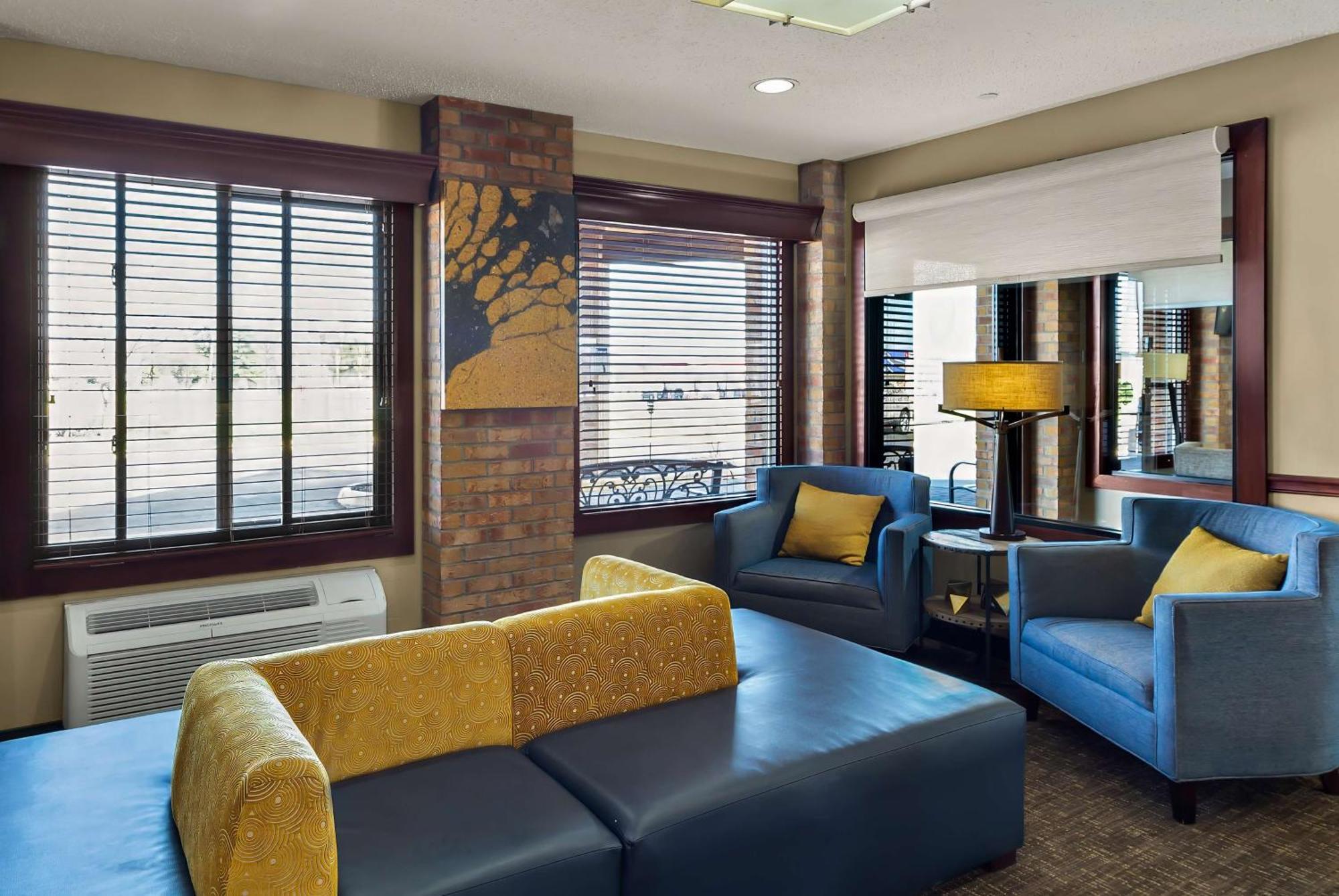 Best Western Lakewood Inn Hebron Buitenkant foto